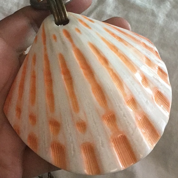 Seashell Necklace 20” drop plus seashell 3.5” seashell w/ Pearl beads. Aloha ☀️ - Picture 7 of 9